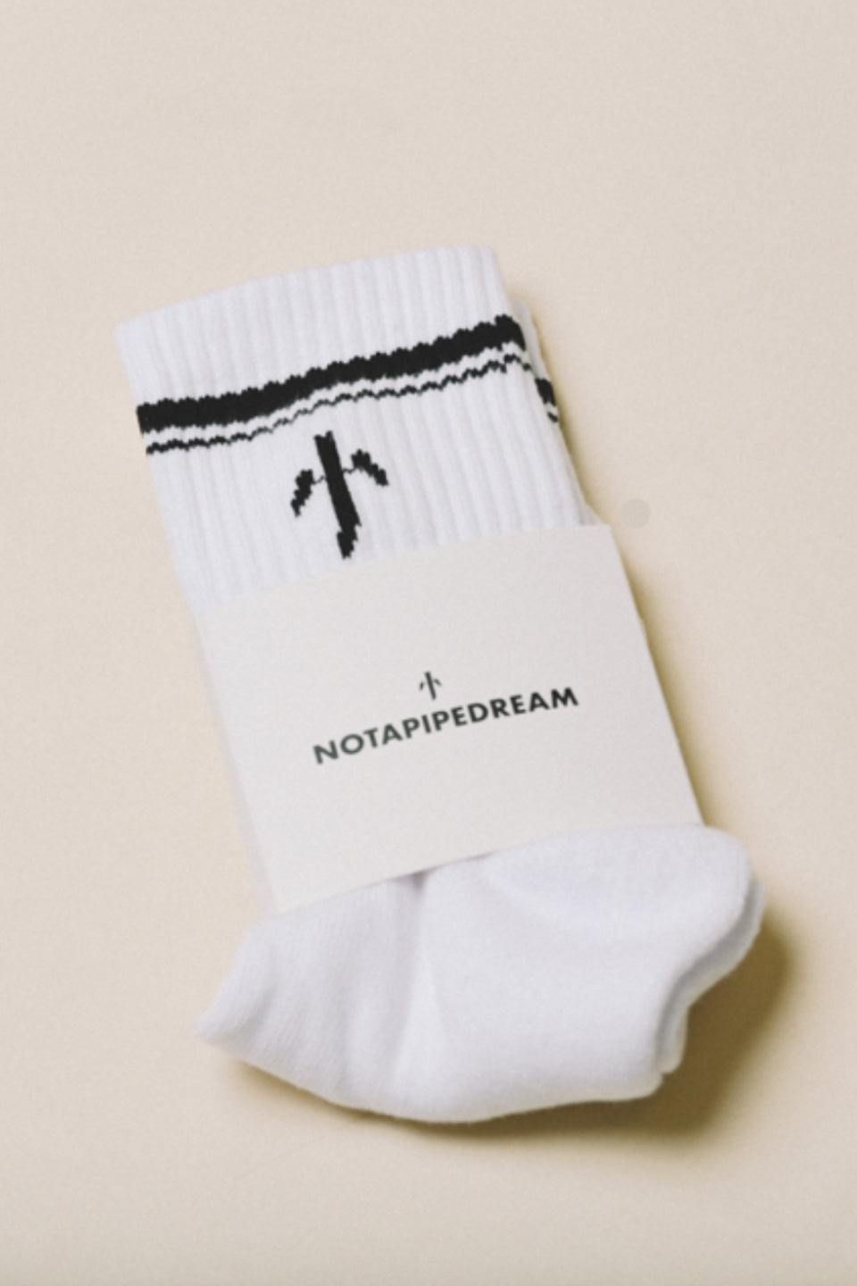 Athletic Stripe Short Crew Socks [White + Black]