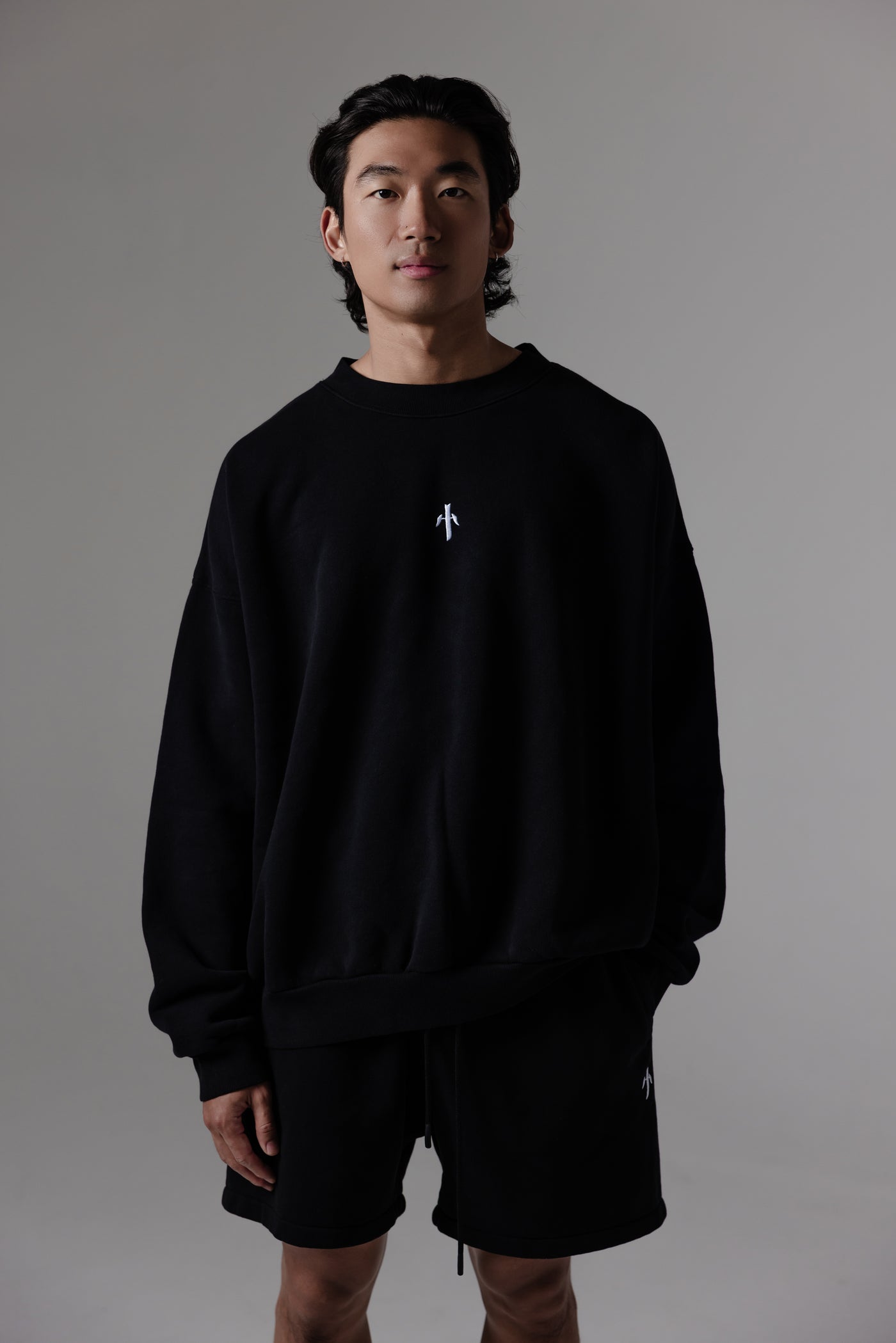 TOUR Fleece Crewneck [BLACKTOP]