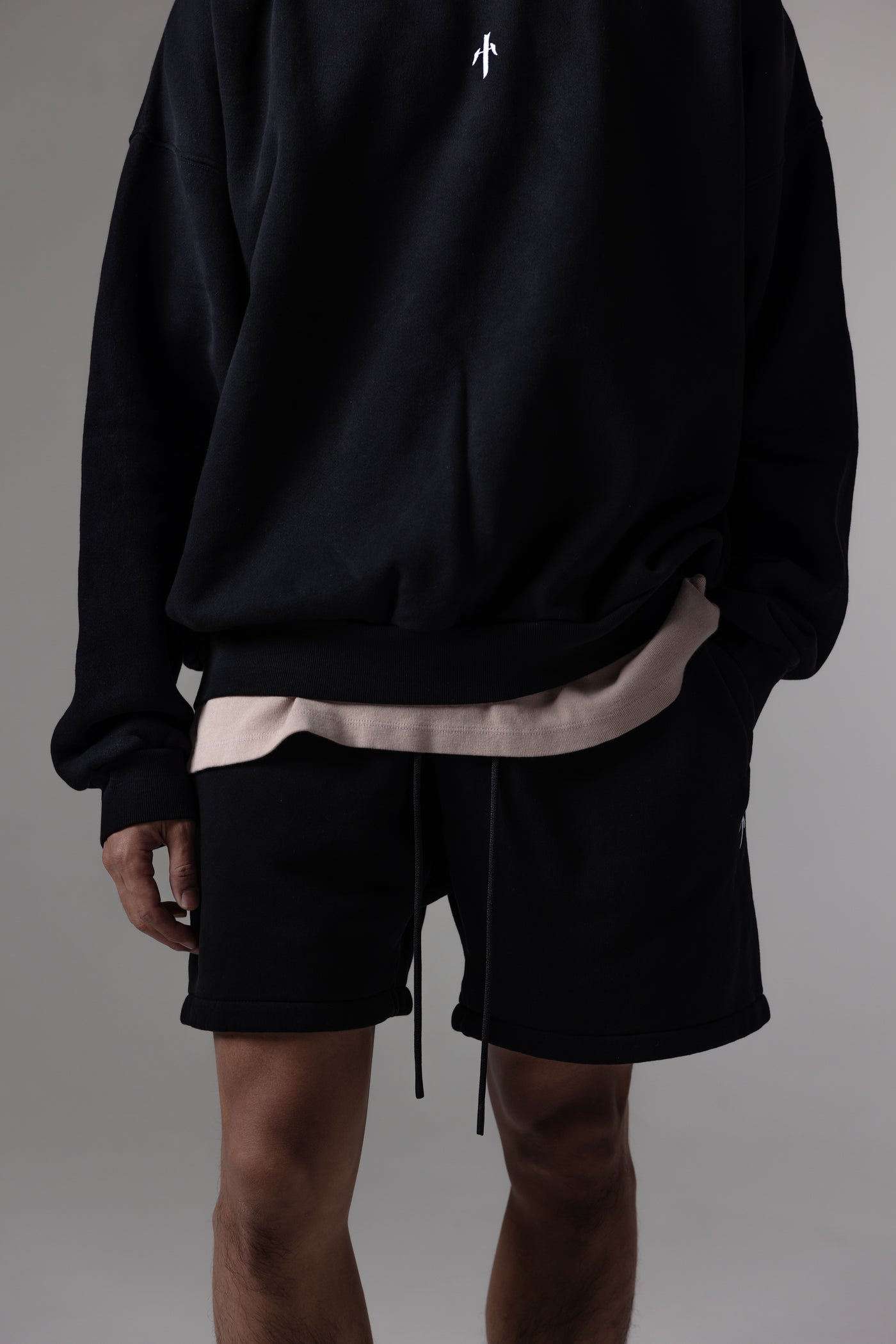 TOUR Fleece Sweatshorts [BLACKTOP]