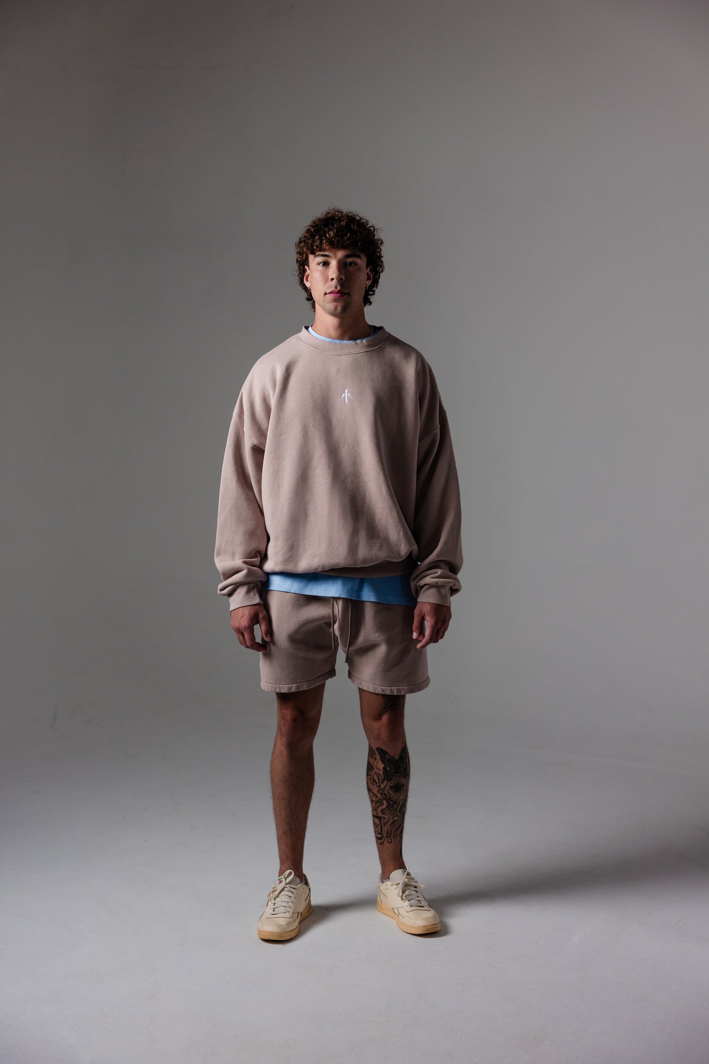 TOUR Fleece Sweatshorts [DUNE]