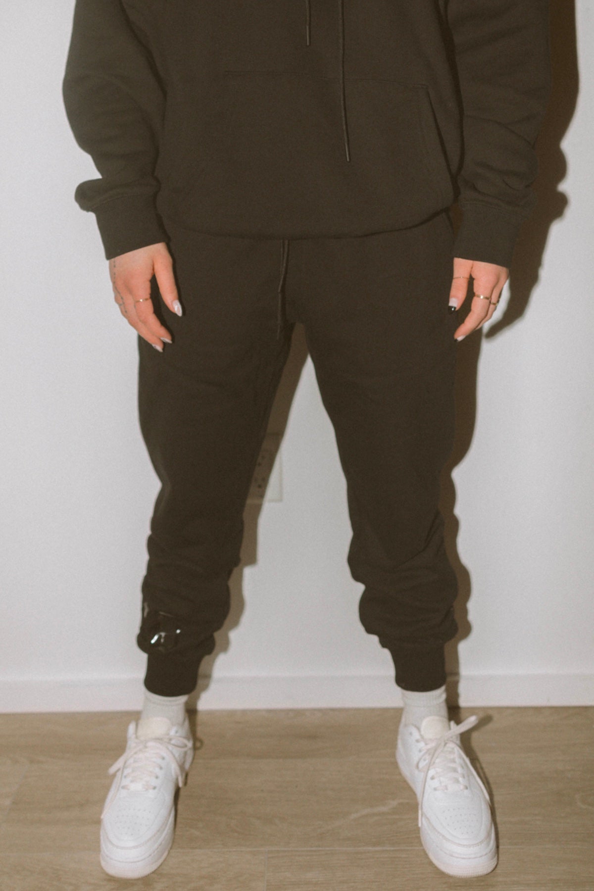 Logo Sweatpants [Black]