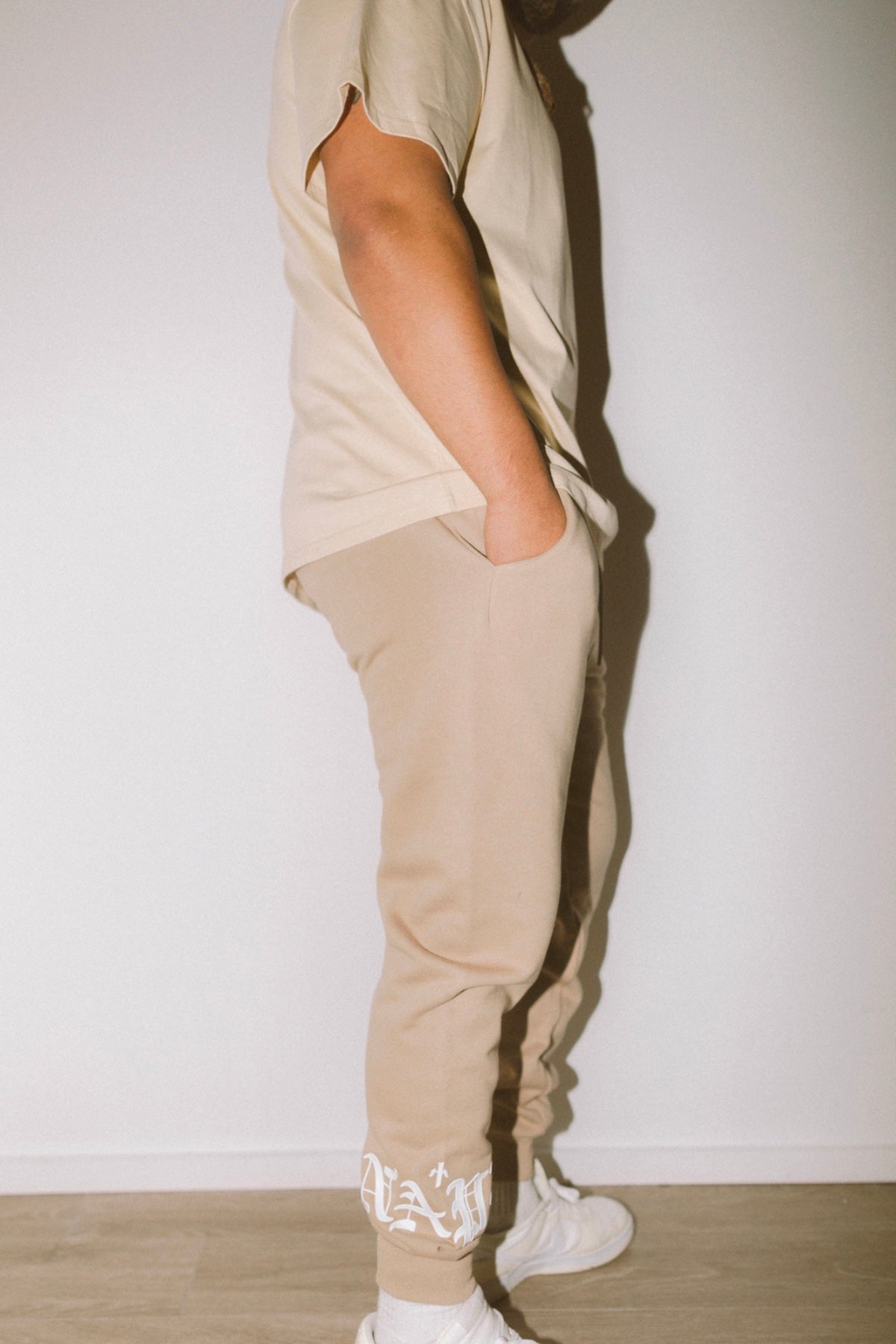 Logo Sweatpants [Tan]