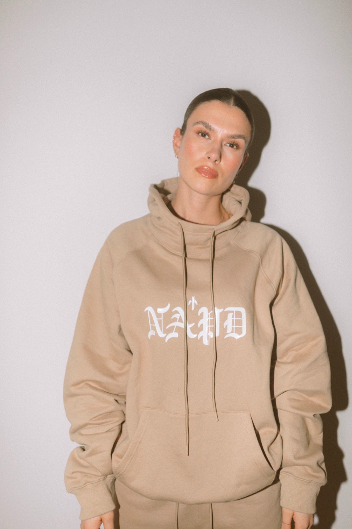 Logo Hooded Sweatshirt [Tan]